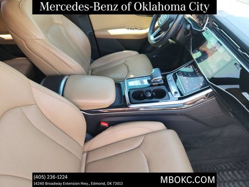 Used 2020 Audi Q8 Prestige AWD/4WD image 12