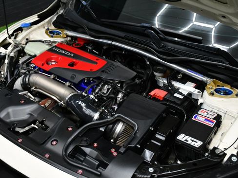 Used 2017 Honda Civic Type R image 17