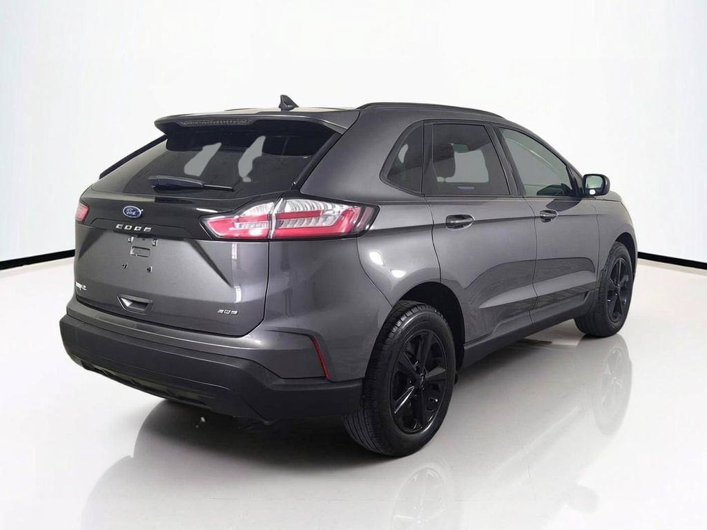 Used 2024 Ford Edge SE AWD/4WD image 5