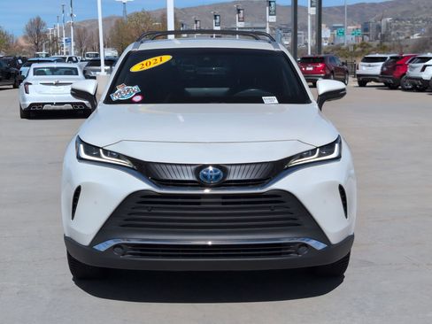 Used 2021 Toyota Venza XLE w/ Softex Package image 8