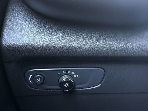 Used 2023 Buick Envision Preferred image 16