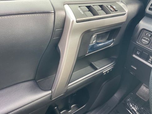 Used 2023 Toyota 4Runner Limited AWD/4WD image 19
