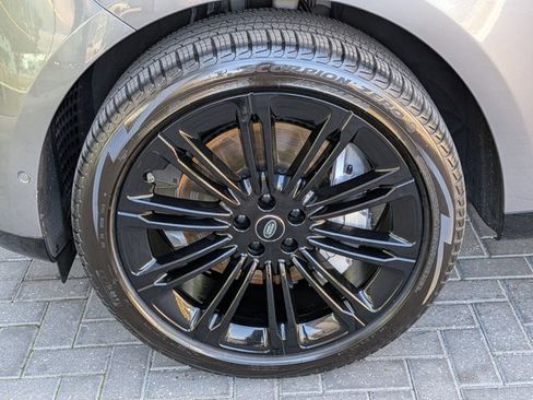 Certified 2023 Land Rover Range Rover SE image 25