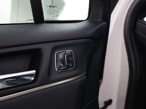 Used 2018 Lincoln MKC Select w/ Select Plus Package image 42