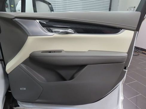 Certified 2023 Cadillac XT6 Premium Luxury image 14