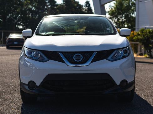 Used 2018 Nissan Rogue Sport S image 5