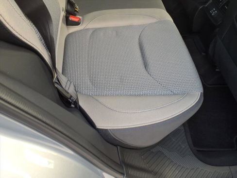 Used 2025 Subaru Forester Premium image 21