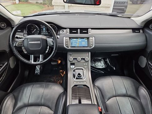 Used 2019 Land Rover Range Rover Evoque image 9