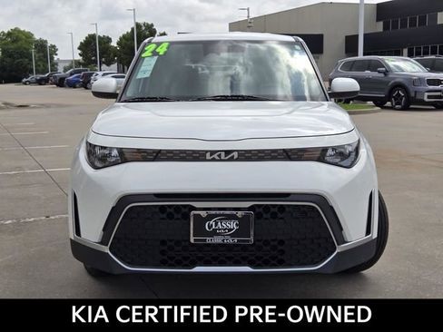Certified 2024 Kia Soul LX FWD image 2