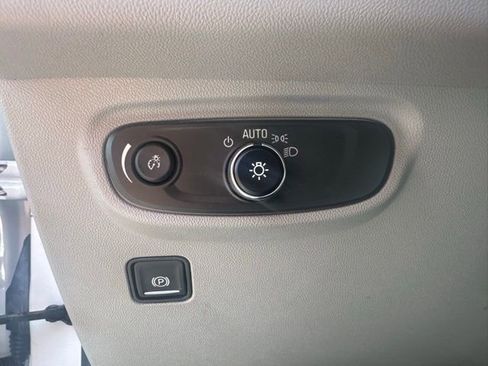 Used 2023 GMC Terrain SLE AWD/4WD image 14