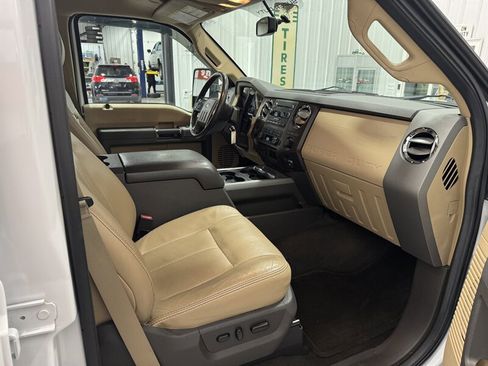 Used 2012 Ford F350 Lariat w/ Lariat Interior Pkg image 14