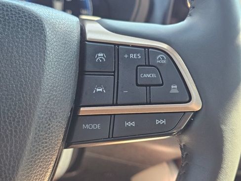 Used 2025 Toyota Grand Highlander AWD Hybrid image 25