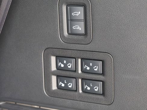 Used 2025 INFINITI QX80 Luxe RWD image 9