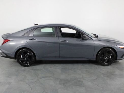 Used 2026 Hyundai Elantra Sport FWD image 12