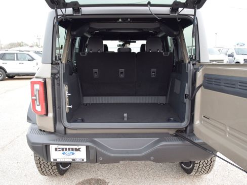 New 2026 Ford Bronco Badlands image 21