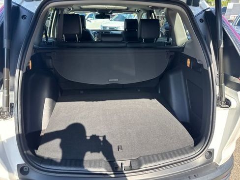 Used 2020 Honda CR-V Touring image 16