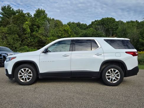 Used 2019 Chevrolet Traverse LS AWD/4WD image 2