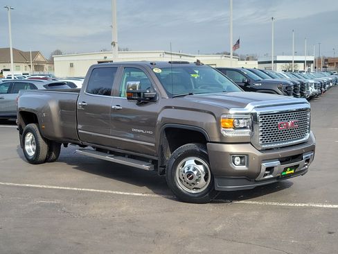 Used 2015 GMC Sierra 3500 Denali w/ Duramax Plus Package image 31