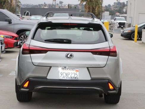 Certified 2022 Lexus UX 200 F Sport w/ Accessory Package (Z2) FWD image 18