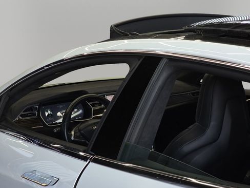 Used 2016 Tesla Model S 90D image 23