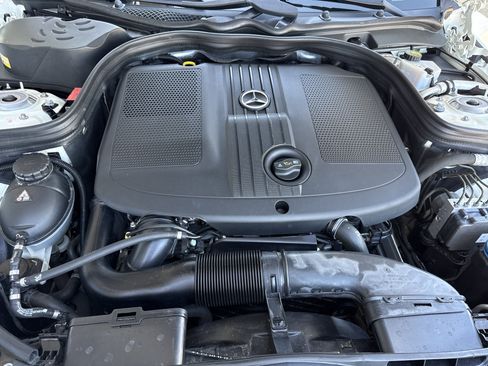Used 2014 Mercedes-Benz E 250 BlueTEC Sedan image 18