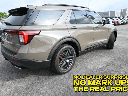 New 2026 Ford Explorer ST AWD/4WD image 3