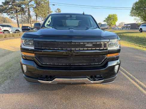 Used 2018 Chevrolet Silverado 1500 LT w/ Texas Edition AWD/4WD image 7