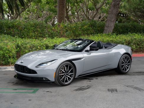 Used 2022 Aston Martin DB11 Volante RWD image 27