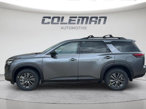 New 2026 Nissan Pathfinder SV image 8