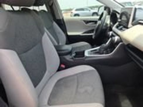 Certified 2025 Toyota RAV4 XLE w/ Convenience Package FWD image 10