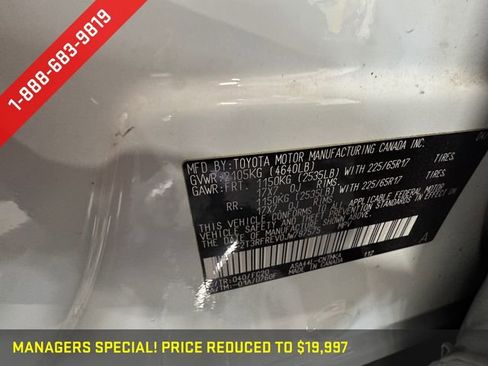 Used 2018 Toyota RAV4 XLE AWD/4WD image 28