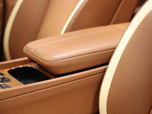 Used 2023 Bentley Bentayga Speed AWD/4WD image 24