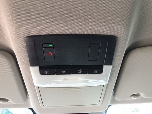 Used 2023 Nissan Rogue SV image 20