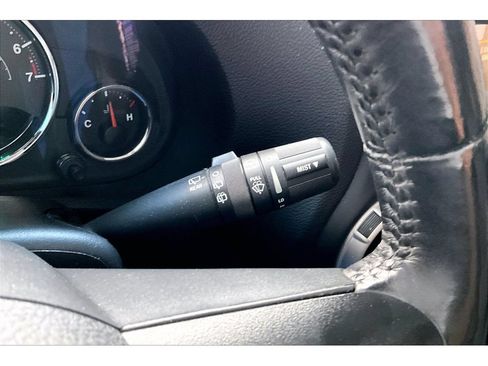 Used 2017 Jeep Wrangler Unlimited Rubicon w/ Connectivity Group AWD/4WD image 20