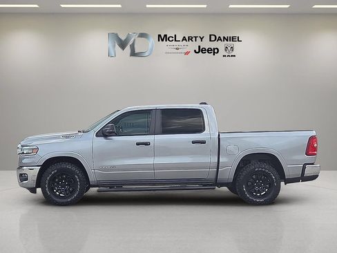 Used 2025 RAM 1500 Big Horn AWD/4WD image 3