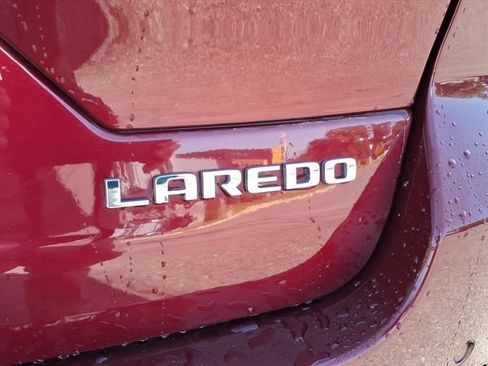 Used 2023 Jeep Grand Cherokee Laredo w/ Luxury Tech Group I AWD/4WD image 7