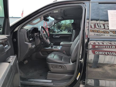 Used 2022 GMC Sierra 1500 Elevation w/ Elevation Premium Package AWD/4WD image 10