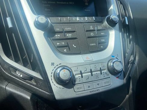 Used 2017 Chevrolet Equinox LT w/ Convenience Package FWD image 12