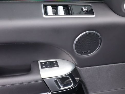 Used 2022 Land Rover Range Rover Sport SVR image 23