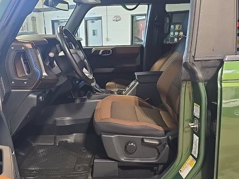 Used 2022 Ford Bronco Outer Banks w/ Sasquatch Package AWD/4WD image 14