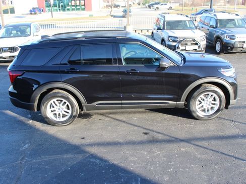 New 2026 Ford Explorer Active AWD/4WD image 8