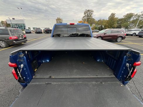 Used 2022 Ford F150 Lightning Lariat image 21