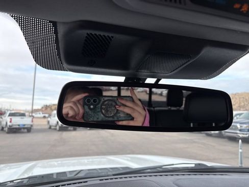 Used 2023 Ford F150 Lariat w/ Trailer Tow Package image 32