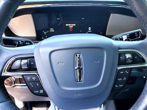 Used 2018 Lincoln Navigator Black Label w/ Cargo Package image 21