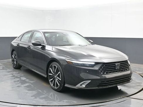 New 2026 Honda Accord Touring image 2