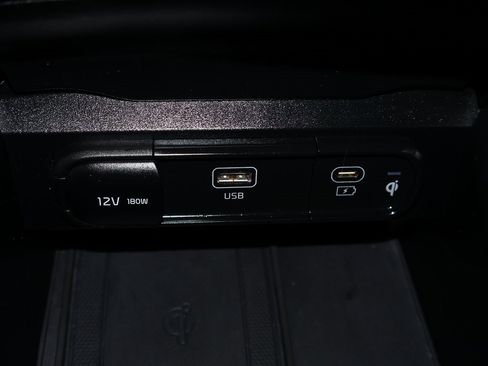 Used 2023 Kia Telluride EX w/ EX Captain's Chair Package image 24