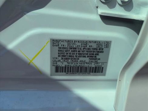 New 2025 Nissan Sentra SR w/ SR Premium Package FWD image 27