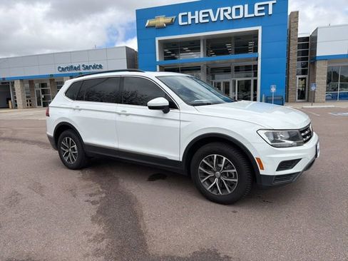 Used 2018 Volkswagen Tiguan SE w/ Panoramic Sunroof Package AWD/4WD image 1