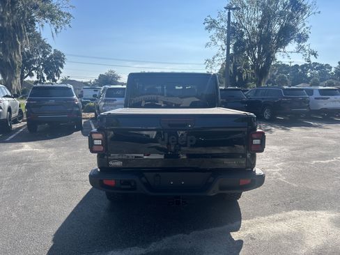 New 2025 Jeep Gladiator Sport image 7