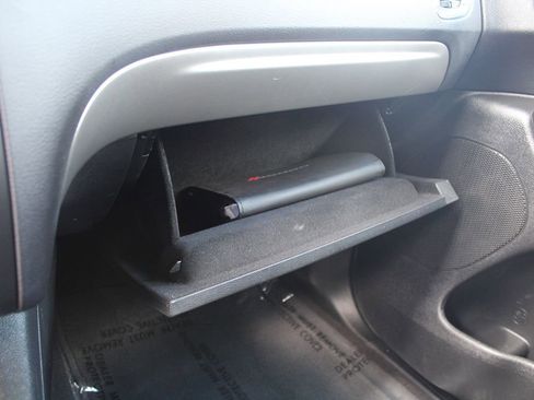 Used 2018 Dodge Durango SXT w/ 3rd Row Seating Group image 31